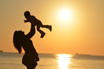 The Wright family: Four generations of pregnancy help and love