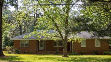 City Zoners Announce Pro-Life Center Can Move Next Door to Abortionist
